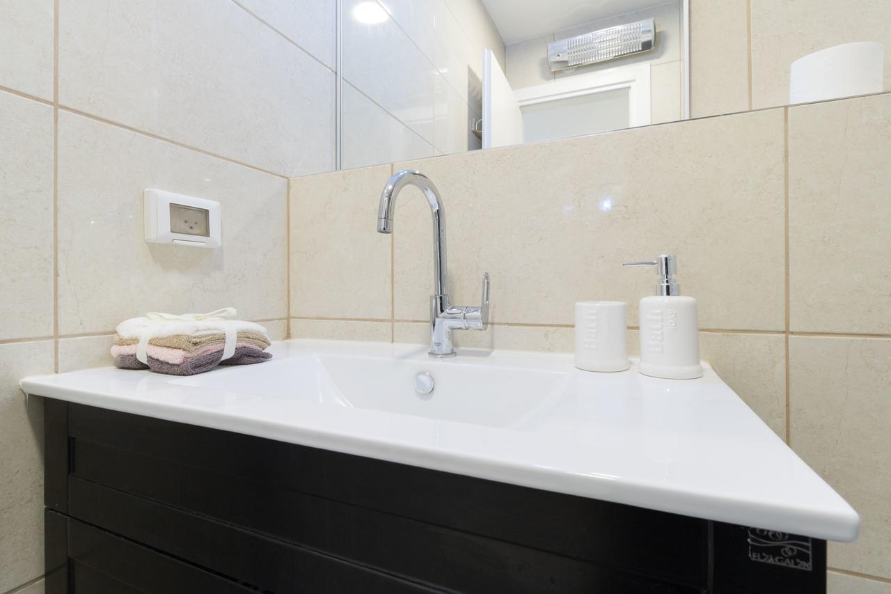 Luxury One-Bedroom Apartment/Parking In City Center Jerusalem Exterior photo