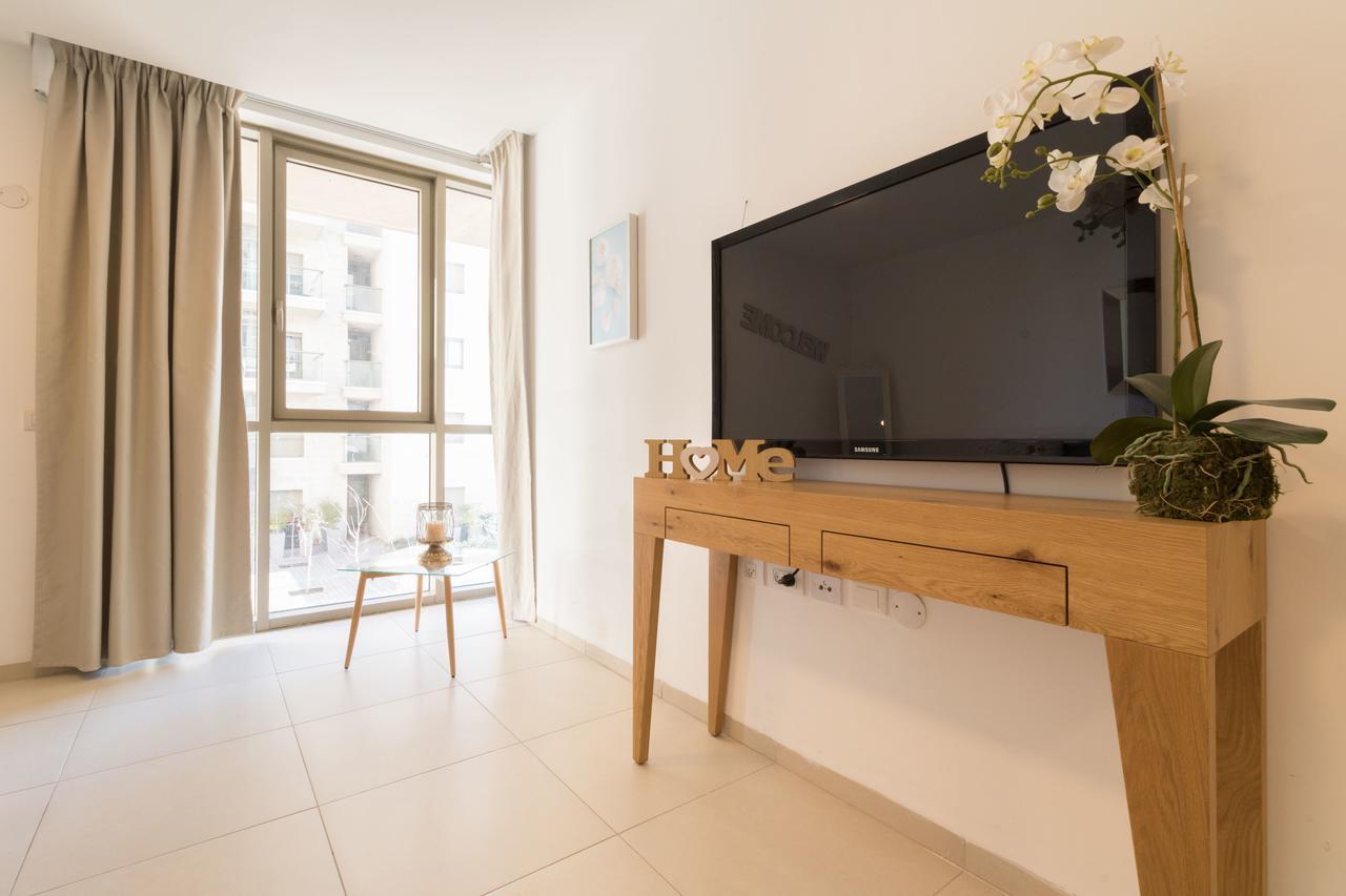 Luxury One-Bedroom Apartment/Parking In City Center Jerusalem Exterior photo